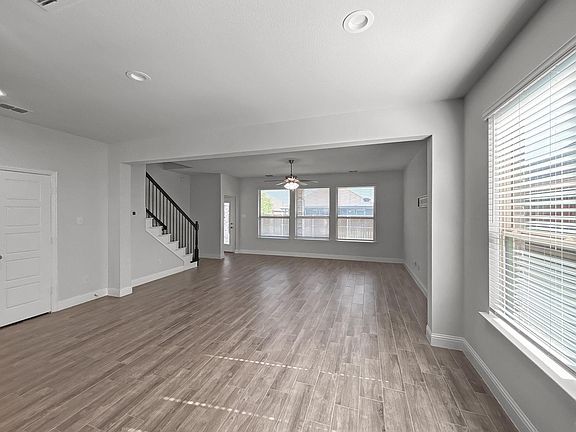 5th image of 3808 Heather Meadows Dr