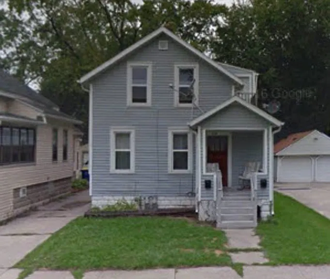 334 S Van Buren St — Photo 1