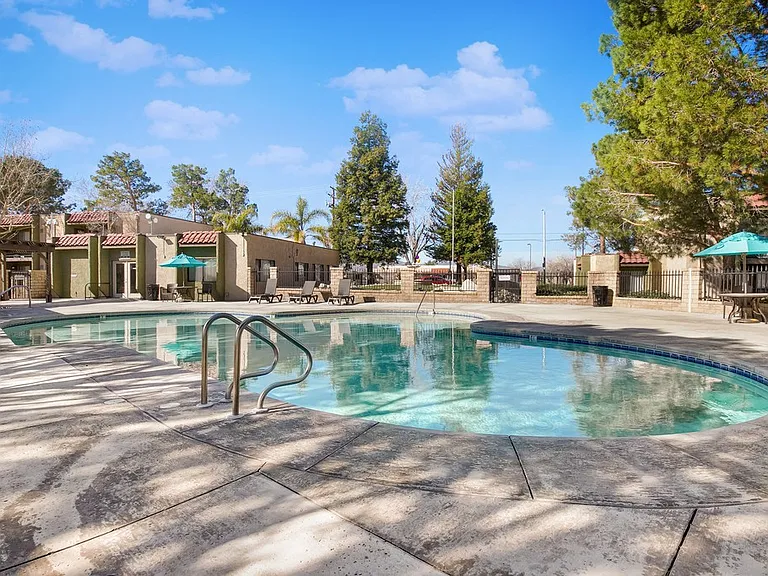 The Fountains at Palmdale — Photo 8