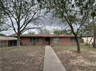 1215 Oak St, Mission, TX 78572