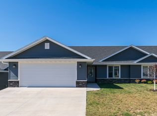 563 Tanzanite Dr, Dubuque, IA 52001