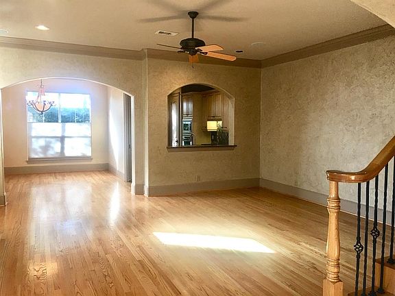 5th image of 6234 Elm Heights Ln