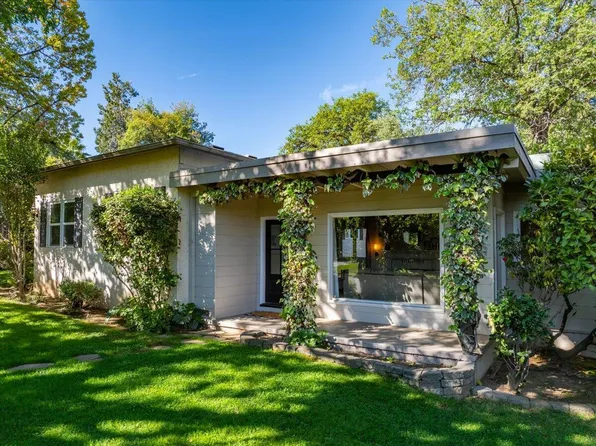 1050 Royal Oaks Dr, Redding, CA 96001