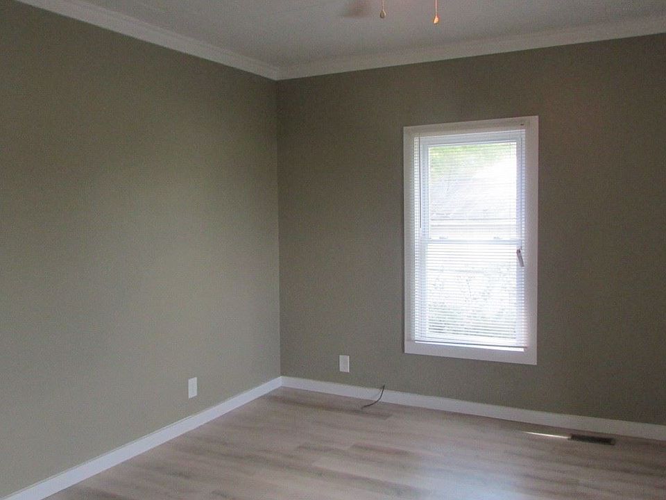 1st image of 209 Fostoria Dr