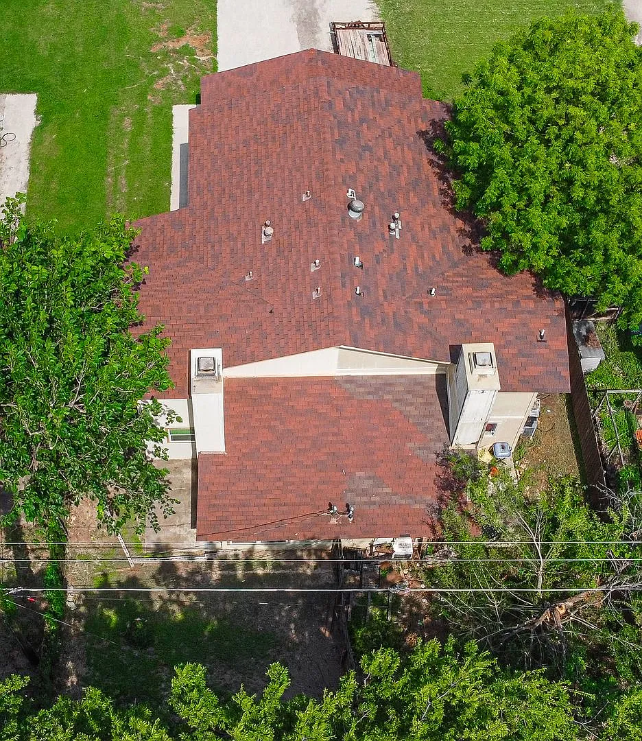 1128 Royal Crest Drive — Photo 3
