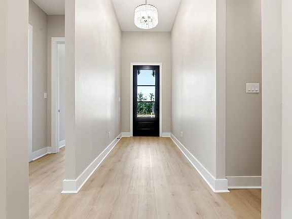 4th image of 30 Mountain Brook Rd