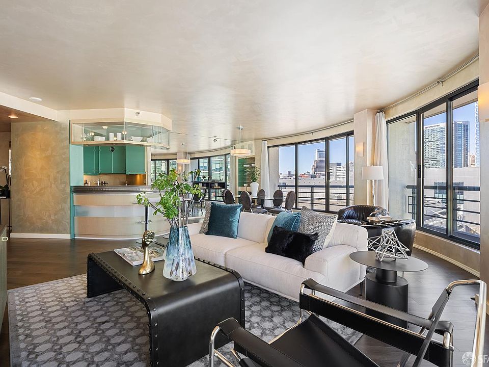 1st image of 300 3rd St APT 1101