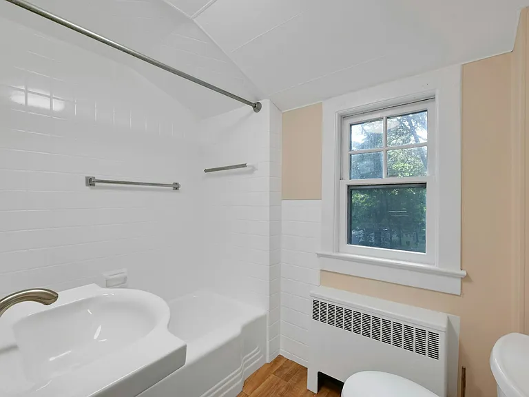 288 S Van Dien Ave #D — Photo 6