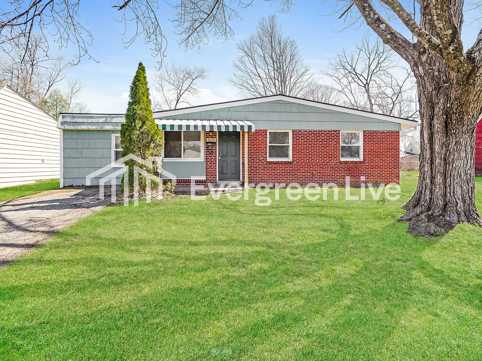 4 bed, 1.5 bath, 1320 sqft, $1,495 — Photo 1