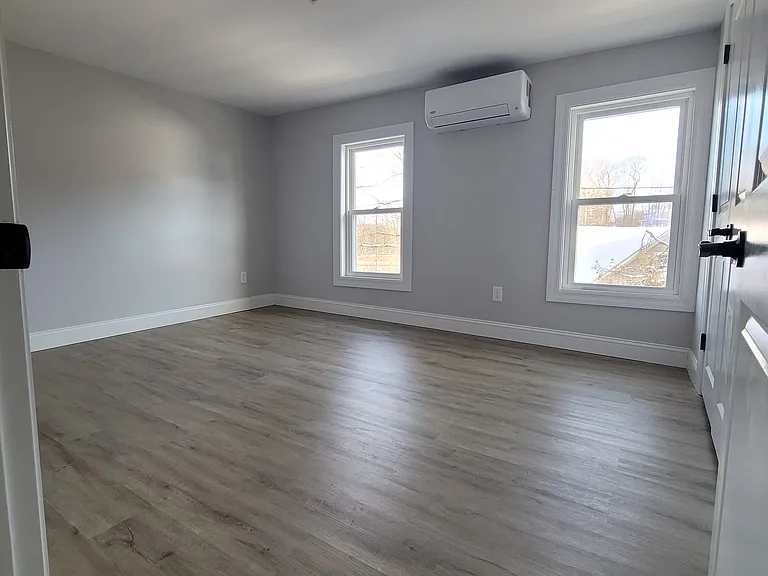 19-25 Vineyard Ave #301 — Photo 4