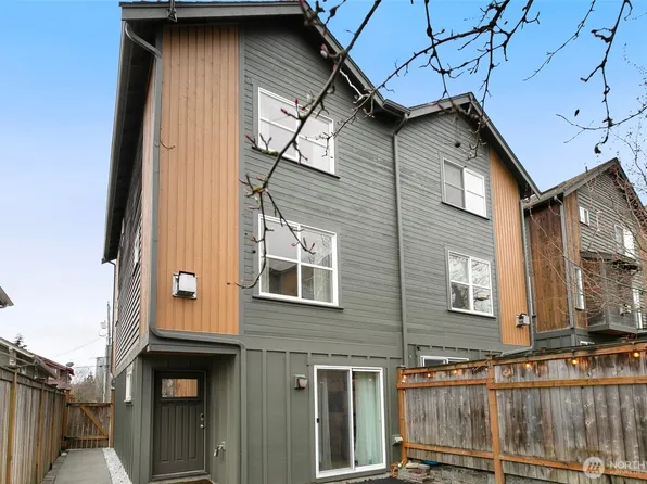 2828 SW Adams Street #A, Seattle, WA 98126