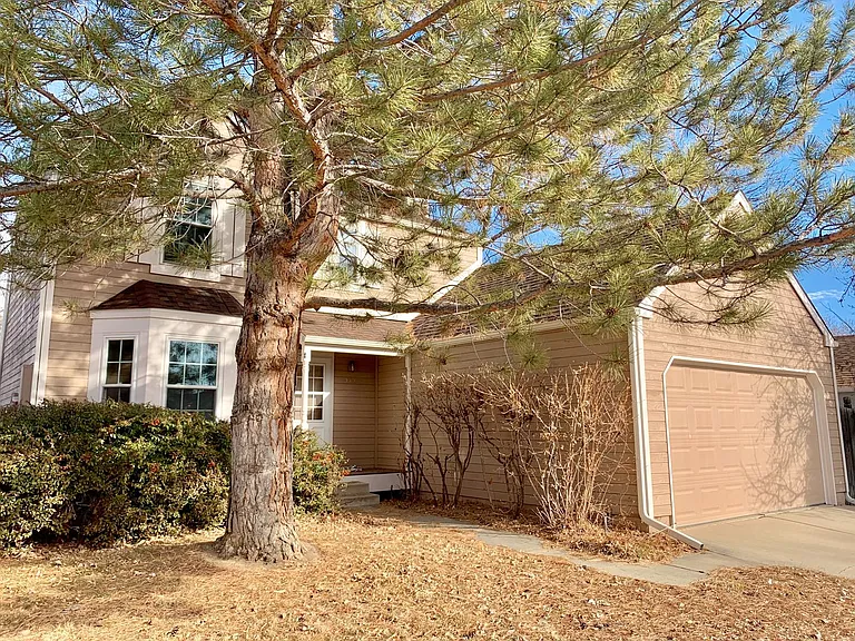 543 W Sycamore Cir — Photo 1