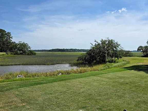 4th image of 18 Addison St