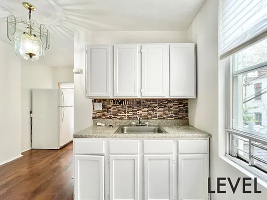 Rented by Level Group | media 18