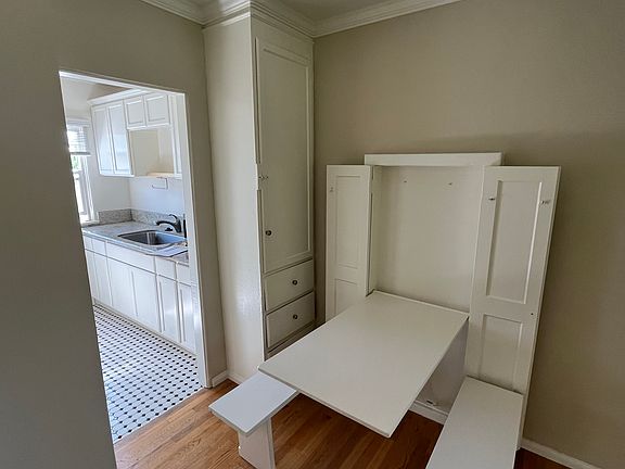 5th image of 2324 28th St #2324