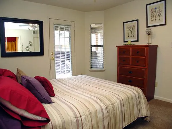 Quincy Ridge Apartments — Photo 22