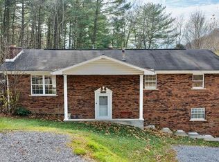 142 Cherry St, Daniels, WV 25832