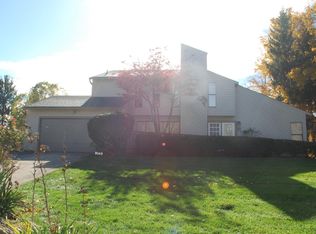 2143 Spinningwheel Ln, Cincinnati, OH 45244