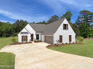 1610 Old Lake Rd, Brandon, MS 39042