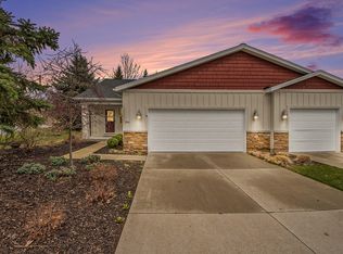 194 Brewer Park Cir, Grand Rapids, MI 49548