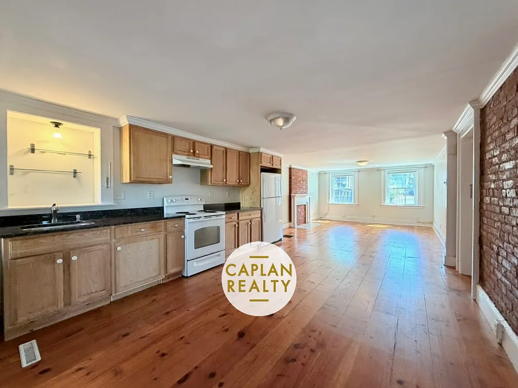 1 bed, 800 sqft, $1,800 — Photo 4