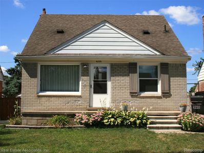4220 Howard St, Lincoln Park, MI, 48146