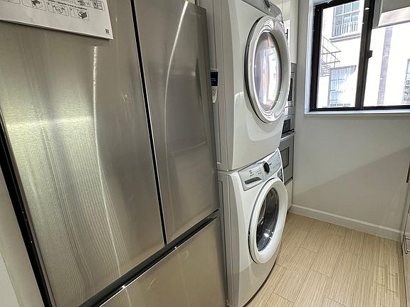 5th image of 173 Grand St #4C