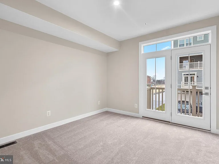 24715 Monk Meadows Ter — Photo 19