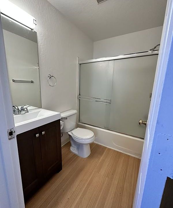 1st image of 607 Kentucky St #B