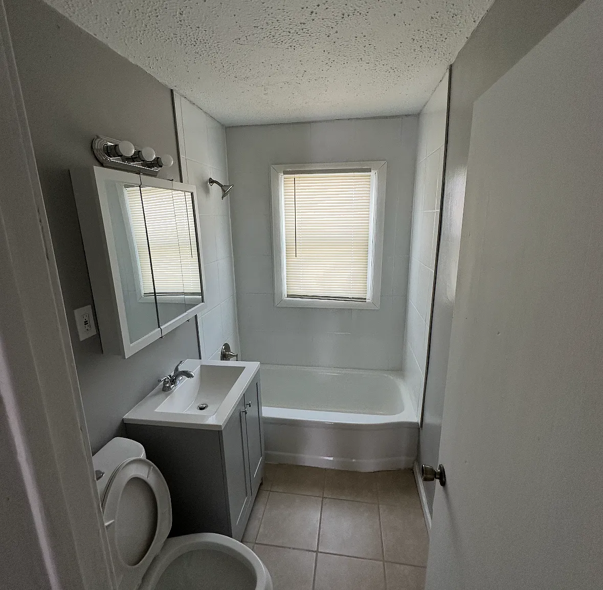 2 bed, 720 sqft, $1,000 — Photo 4