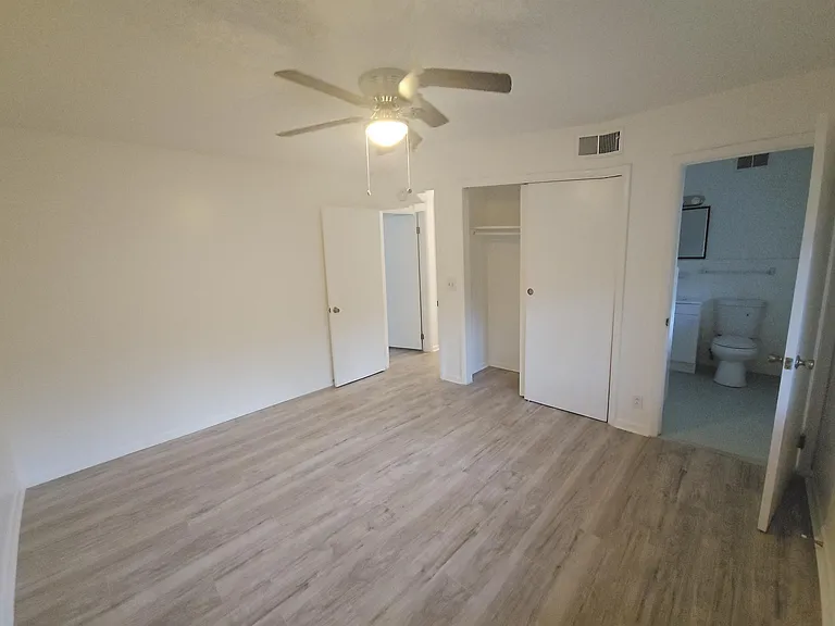 909 Ashland Ave — Photo 19