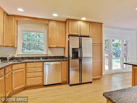 3rd image of 2404 Rockbridge St