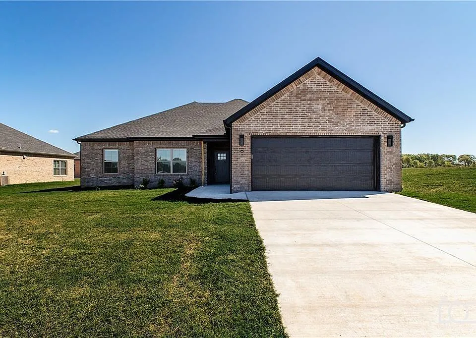 1000 Tracey Ln