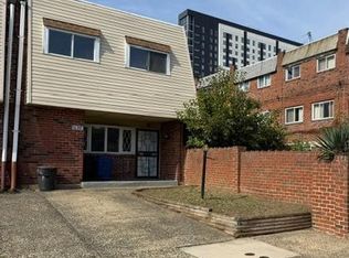 1630 N 10th St, Philadelphia, PA