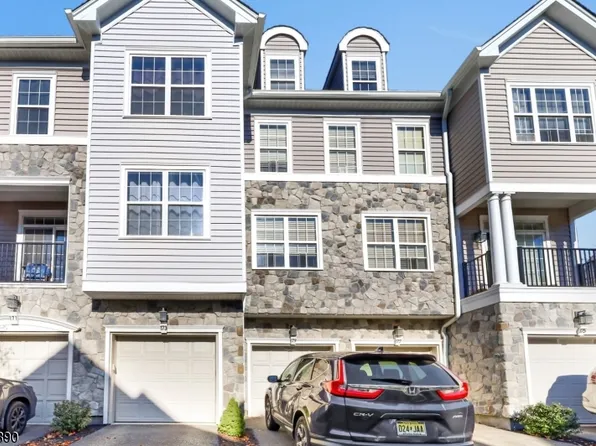 179 Winchester Ct, Clifton City, NJ 07013