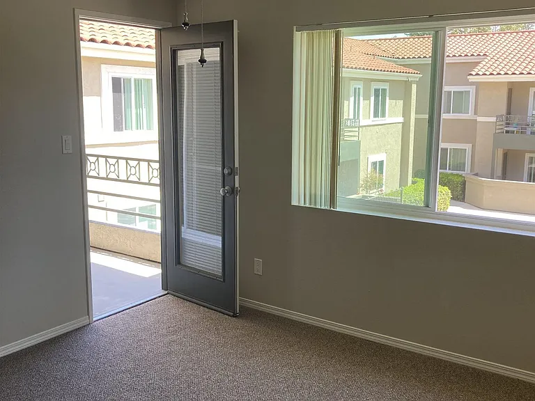 7405 Charmant Dr #2004 — Photo 12