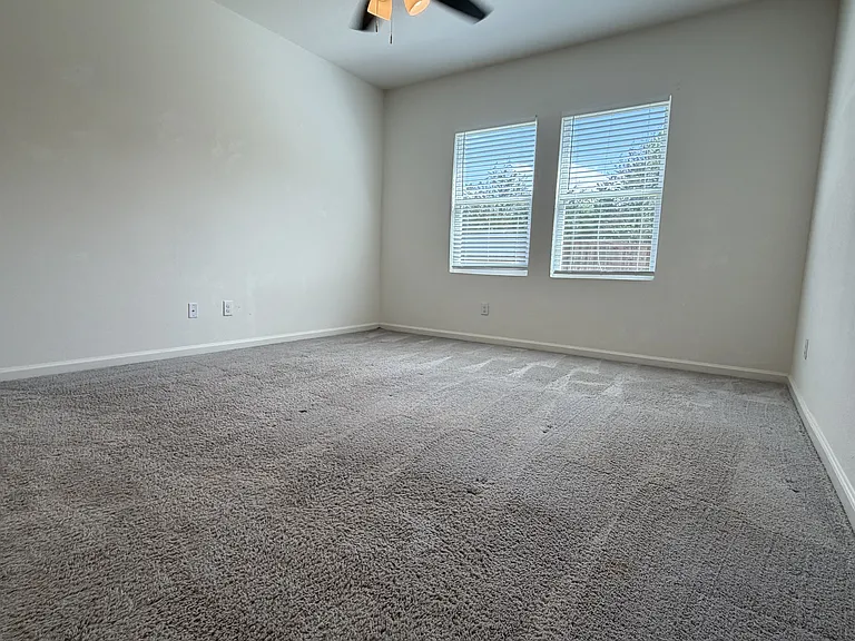 684 Crestridge Dr — Photo 11