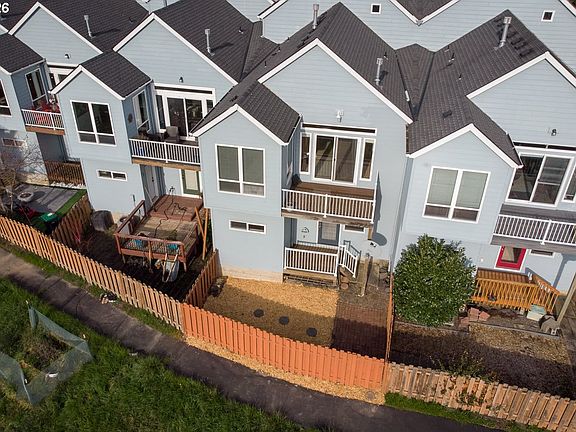 3rd image of 13262 SW Commonwealth Ln