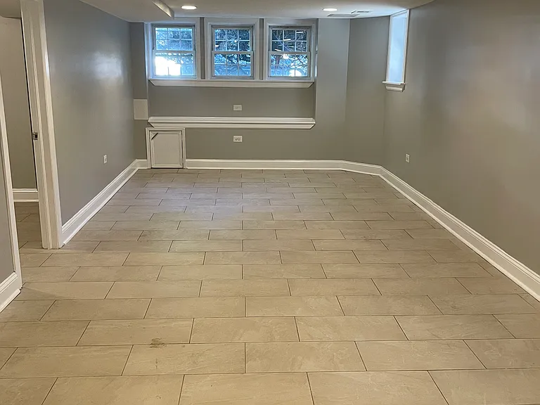 7022 S Maplewood Ave #G — Photo 6