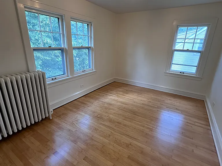 321 Roosevelt Ave — Photo 20