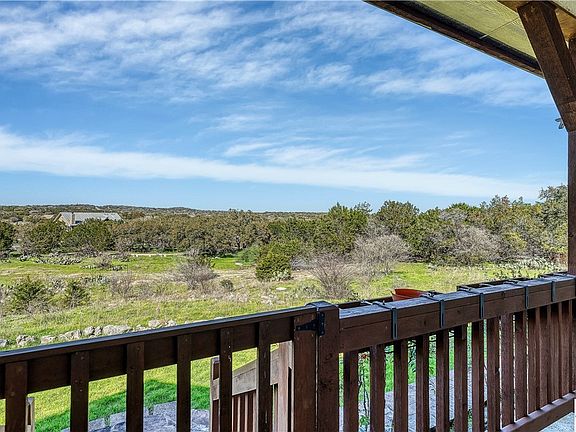 3rd image of 3038 Oak Hollow Dr