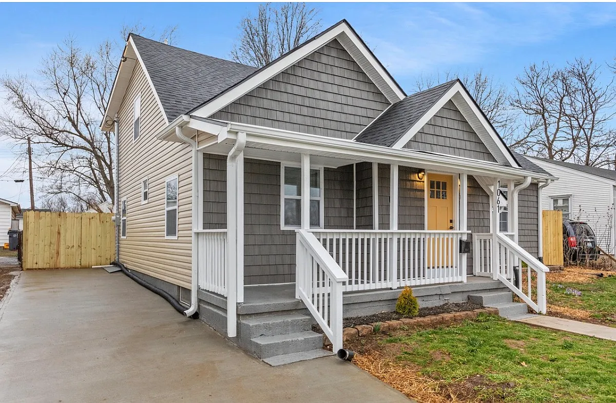 Building Photo - 1061 Meadow Ln
