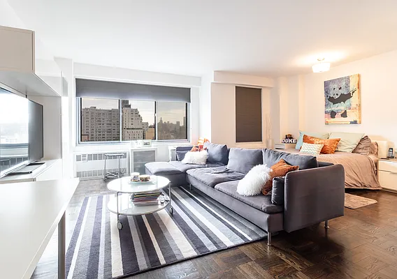 Rented by Charles H. Greenthal | media 11