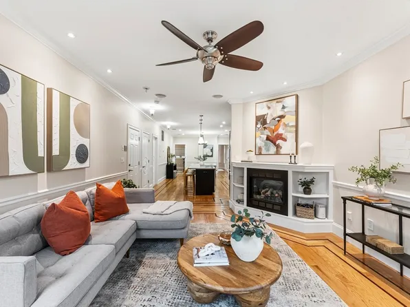 883 E Broadway #1, Boston, MA 02127