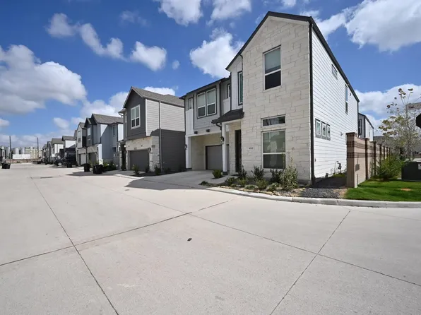 4112 Hollow Dr, Houston, TX 77024