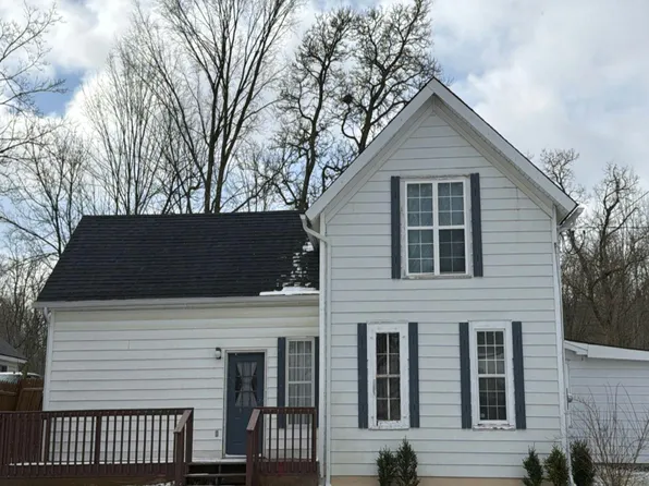 209 Locke St, Holly, MI 48442