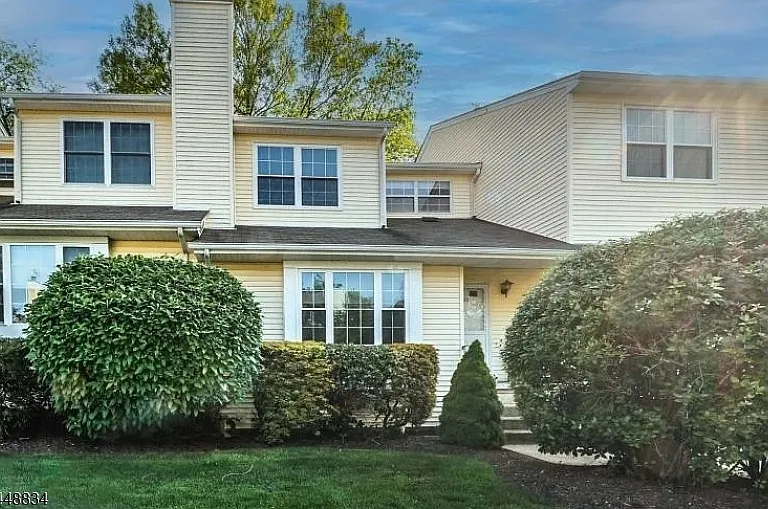 50 Freemont Ct — Photo 1