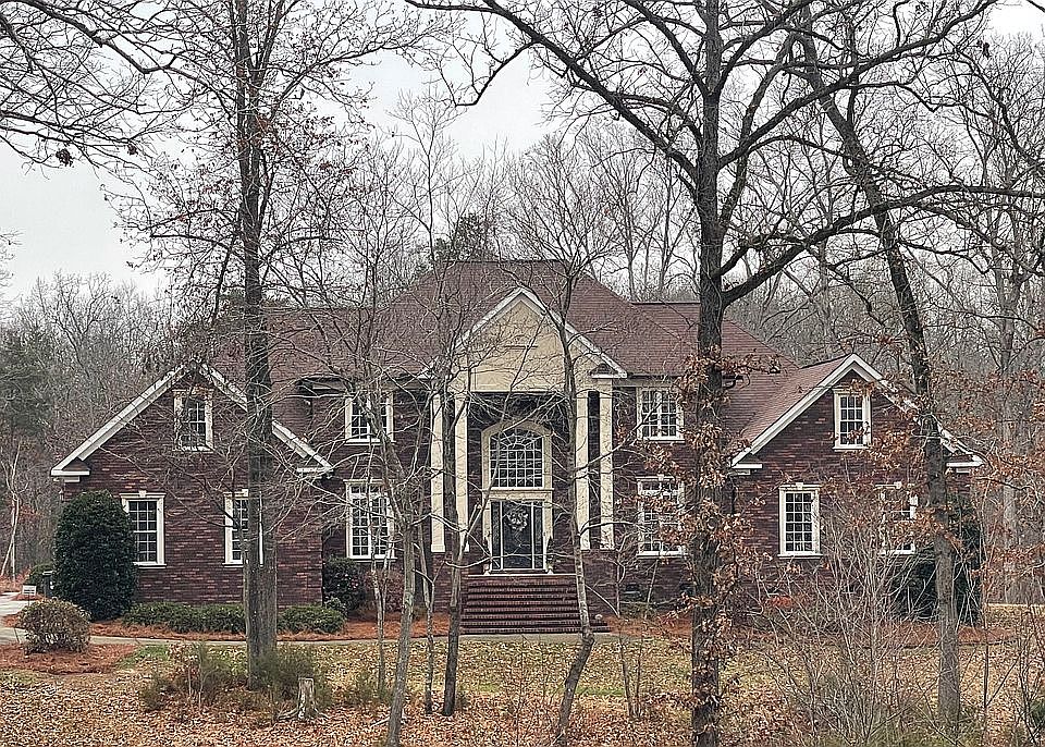Custom Estate on 10 acres