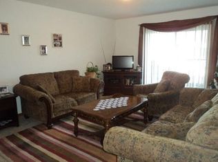 4075 S 84th St APT 1, Greenfield, WI 53228