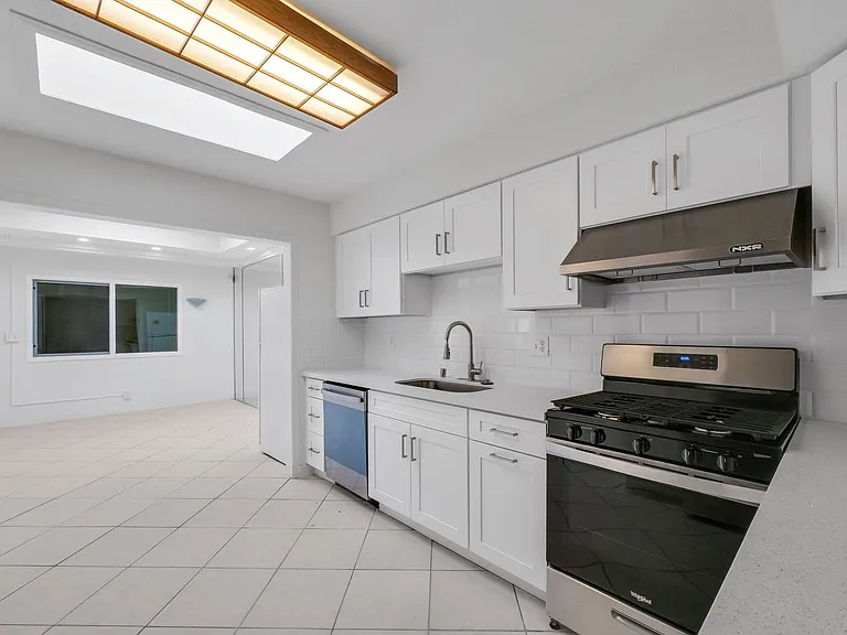1 Lancewood Way — Photo 14